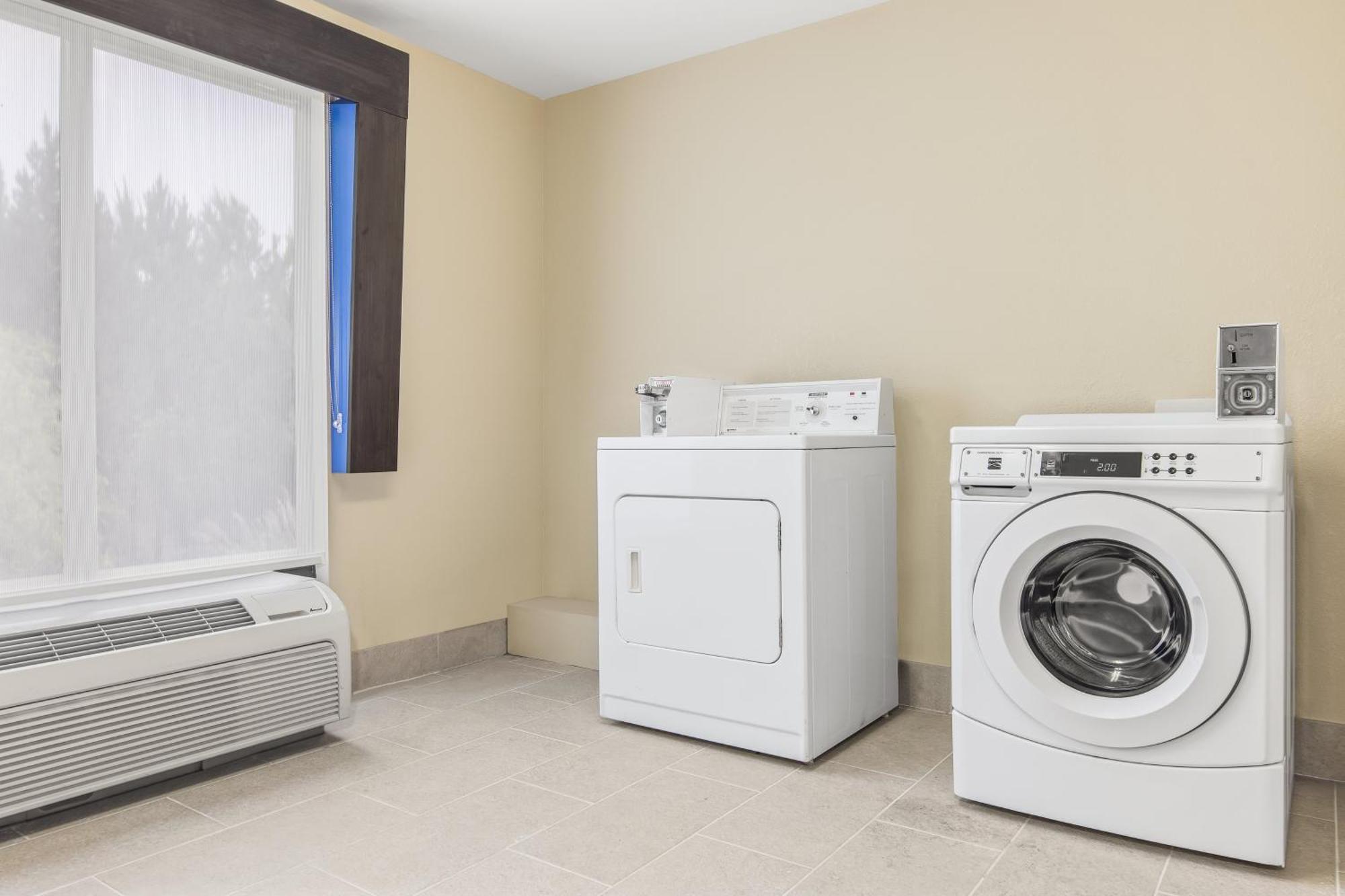 Holiday Inn Express & Suites - Hardeeville-Hilton Head By Ihg Eksteriør billede